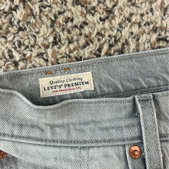 Levi’s Wedgie Straight Cropped Jean - Gray wash, 29 - Picture 3 of 4